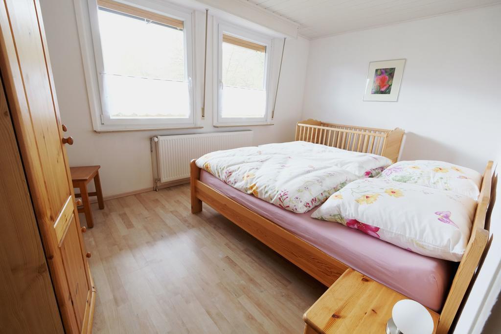 Wolfsbau Ferienwohnung ลางเกลส์ไฮม์ ภายนอก รูปภาพ